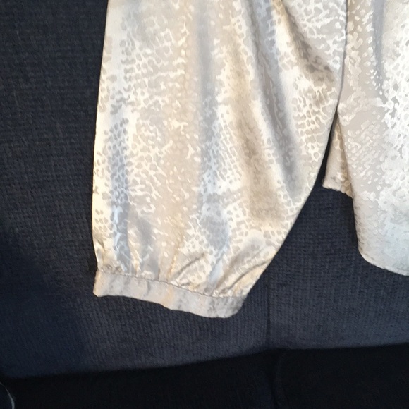 NWOT Torrid blouse 2 x - Picture 4 of 4